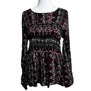 Kendall + Kylie Long Sleeve‎ Woman's Blouse Size M Red and Black Geometric NWT